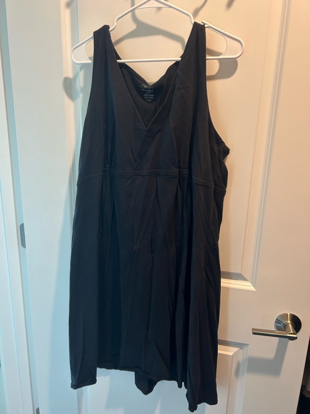 Old Navy Black V-Neck Sleeveless Midi Dress